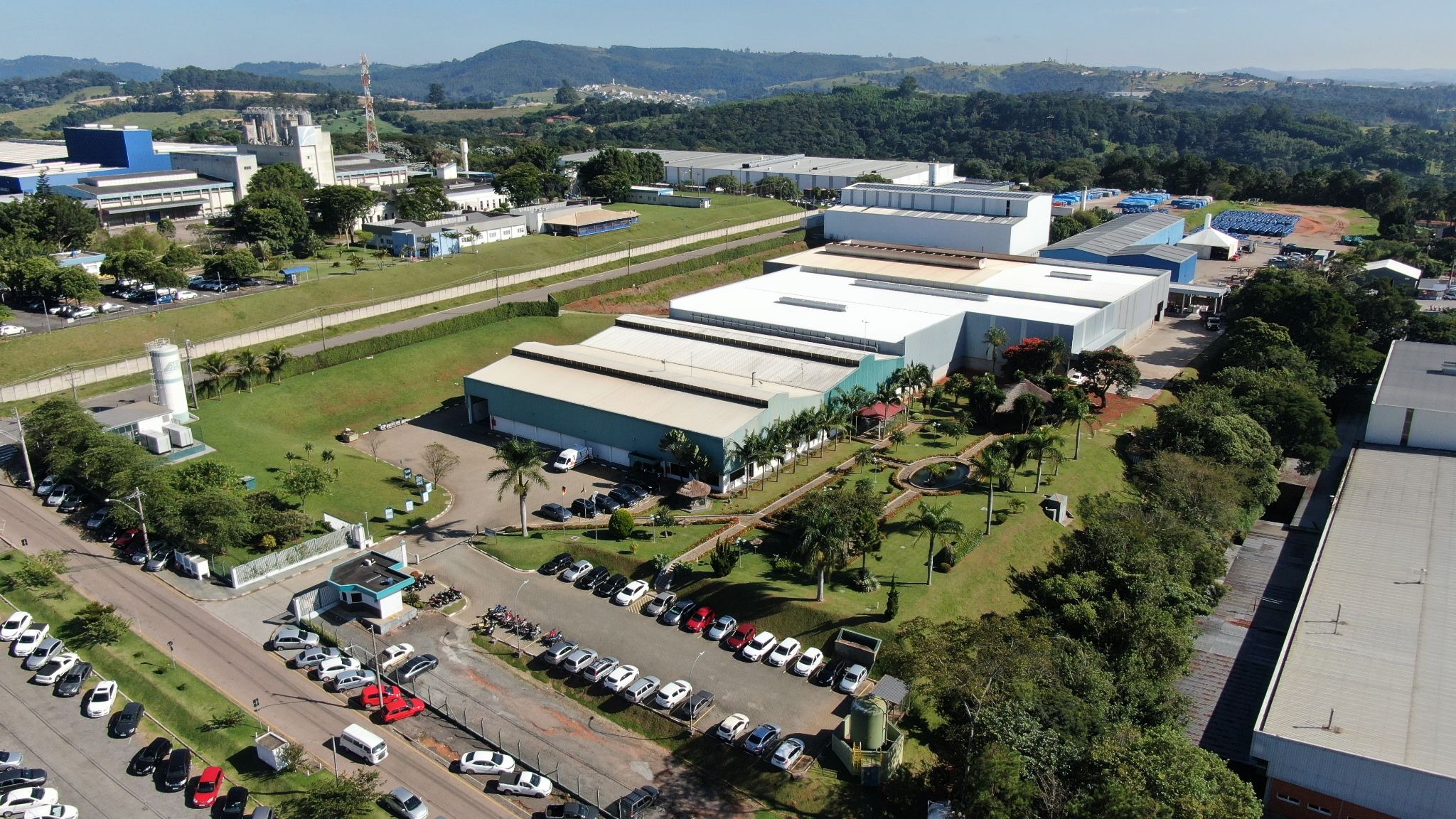 AZ Armaturen apresenta tecnologias para aplicações críticas na indústria de papel e celulose na ABTCP 2026