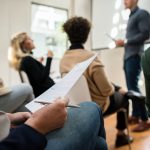 OceanPact, AkzoNobel, Grupo Dürr, Shopee e Sanofi oferecem 145 vagas em programas de estágio